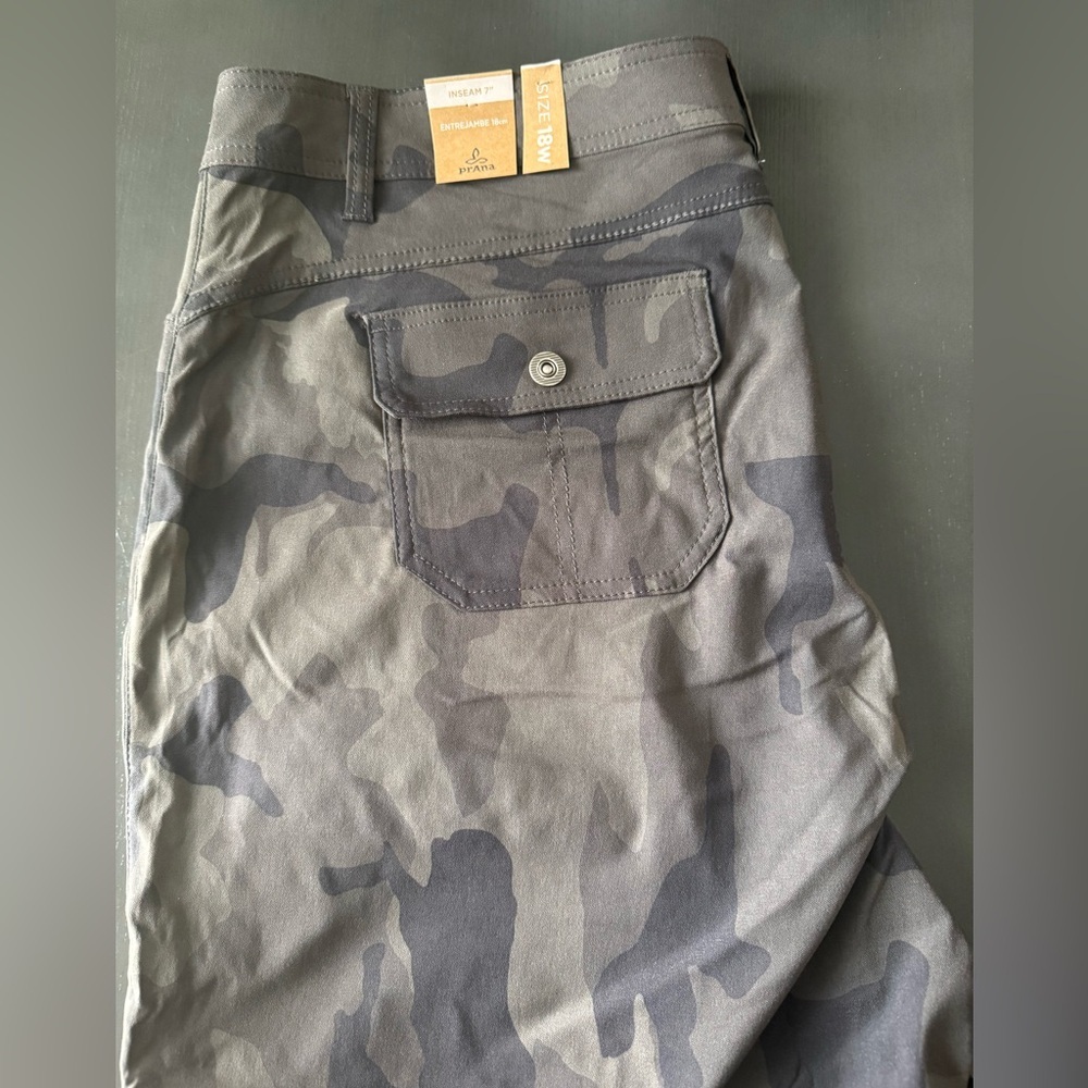 Prana Halle Short Plus II Size 18 - Picture 4 of 4